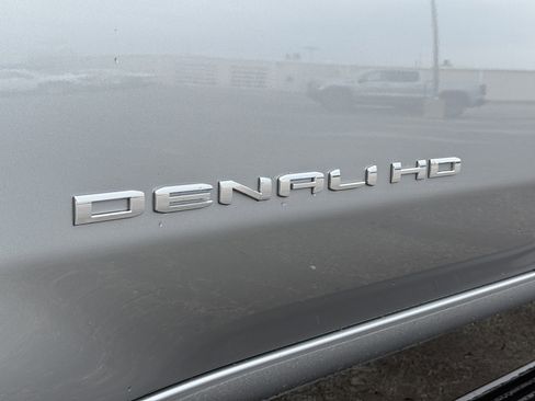 New 2026 GMC Sierra 2500 Denali w/ Denali Reserve Package image 39