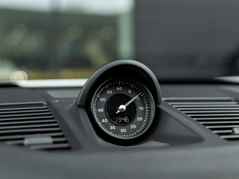 Certified 2022 Porsche 911 Carrera image 31