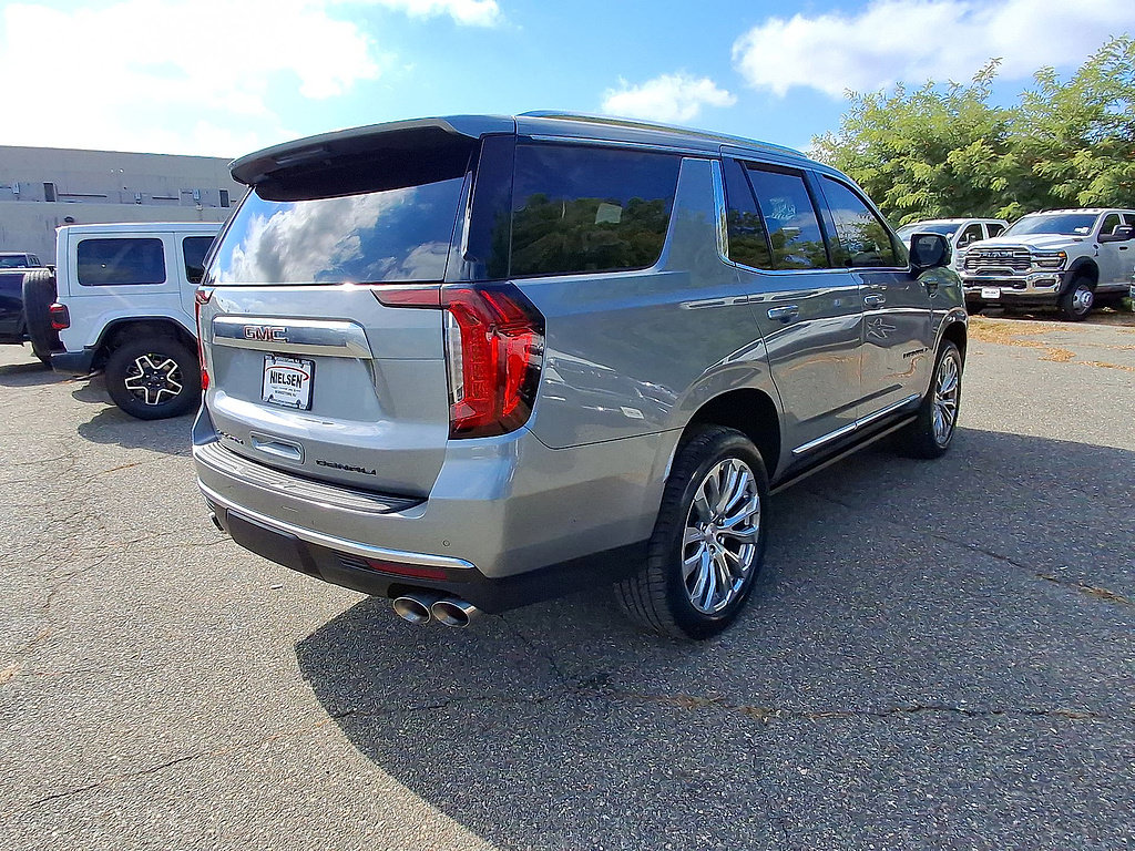 Used 2024 GMC Yukon Denali w/ Advanced Technology Package AWD/4WD image 8