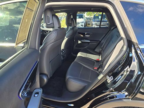 Used 2026 Mercedes-Benz GLC 300 4MATIC image 19
