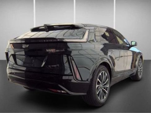Used 2024 Cadillac Lyriq Sport RWD image 2