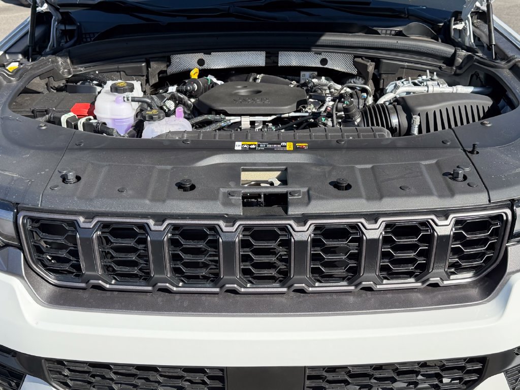New 2026 Jeep Grand Cherokee Altitude AWD/4WD image 22