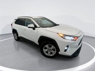 Used 2021 Toyota RAV4 XLE video 1