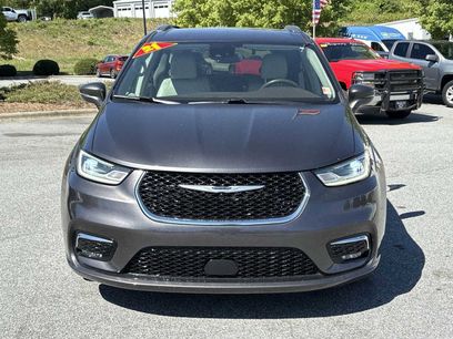 Used 2021 Chrysler Pacifica Touring-L