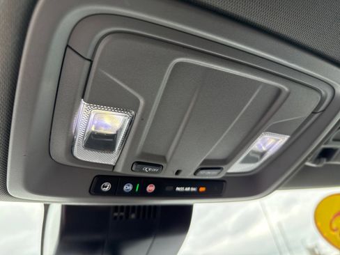 Used 2025 Chevrolet Silverado 1500 LT image 29