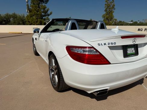 Used 2014 Mercedes-Benz SLK 250 w/ Premium Package image 14