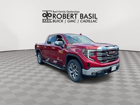 Used 2023 GMC Sierra 1500 SLT w/ SLT Premium Plus Package AWD/4WD image 2