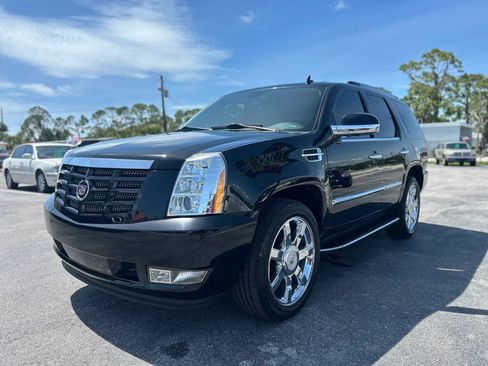 Used 2010 Cadillac Escalade 2WD image 8