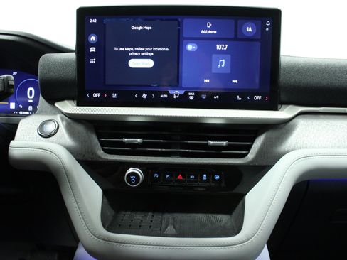 Used 2025 Ford Explorer Platinum w/ Ultimate Package image 23