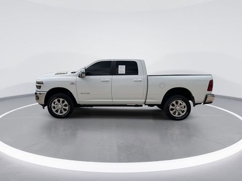 Used 2025 RAM 2500 Laramie AWD/4WD image 5