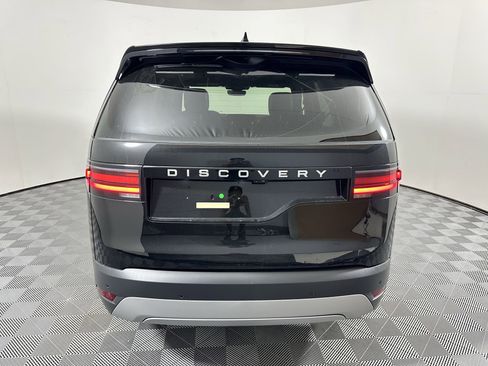 Used 2025 Land Rover Discovery S AWD/4WD image 8