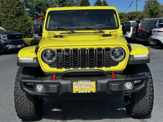 Used 2024 Jeep Wrangler Unlimited Rubicon AWD/4WD image 2