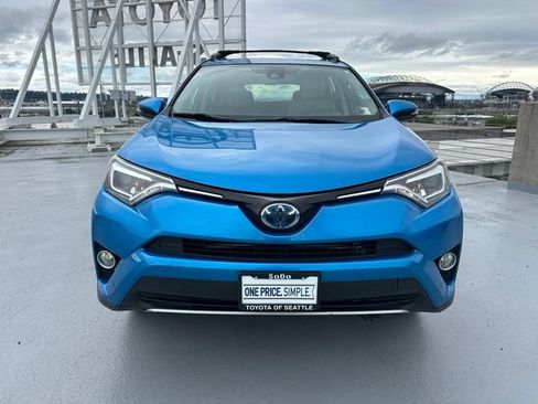 Used 2017 Toyota RAV4 Limited w/ All Weather Liner Package AWD/4WD image 6