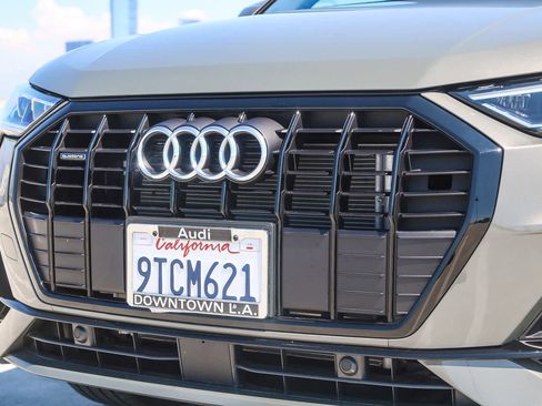 Used 2025 Audi Q3 2.0T Premium w/ Convenience Package image 6