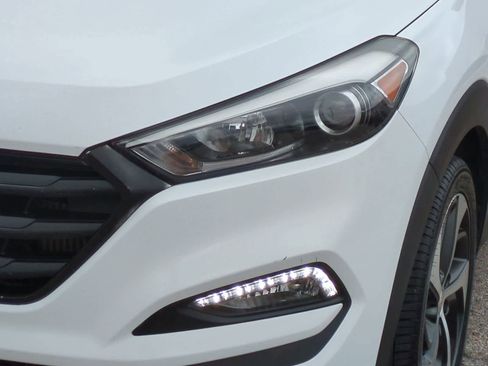 Used 2018 Hyundai Tucson Value FWD image 5