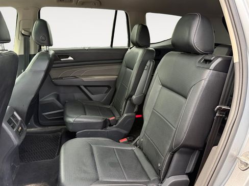 Used 2022 Volkswagen Atlas SE w/ Panoramic Sunroof Package AWD/4WD image 11