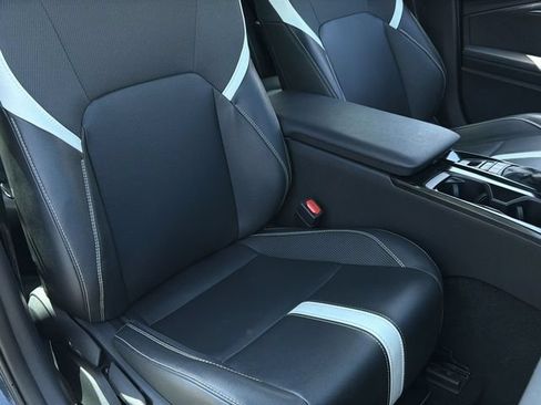 Used 2025 Toyota Camry SE FWD image 35