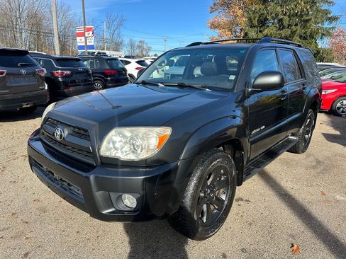 Used 2007 Toyota 4Runner Limited AWD/4WD image 2