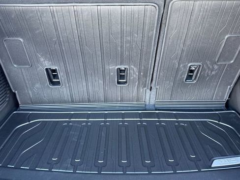 New 2026 GMC Yukon Elevation image 19