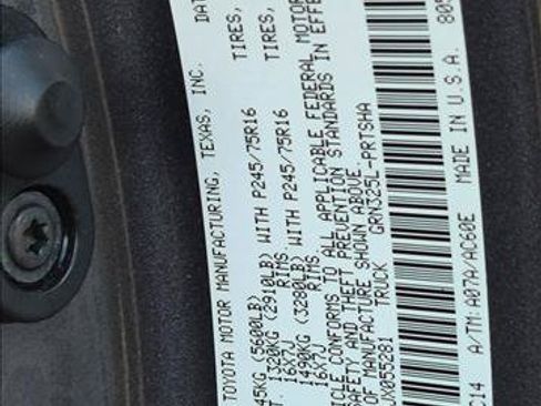 Used 2018 Toyota Tacoma SR5 RWD image 16