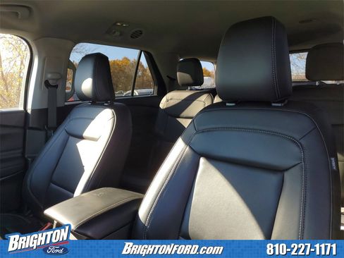 Used 2023 Ford Explorer XLT w/ Equipment Group 202A image 11
