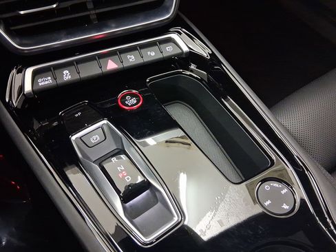 Used 2023 Audi RS e-tron GT w/ Carbon Performance Package image 15