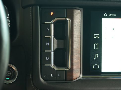 Used 2023 GMC Yukon Denali Ultimate AWD/4WD image 11