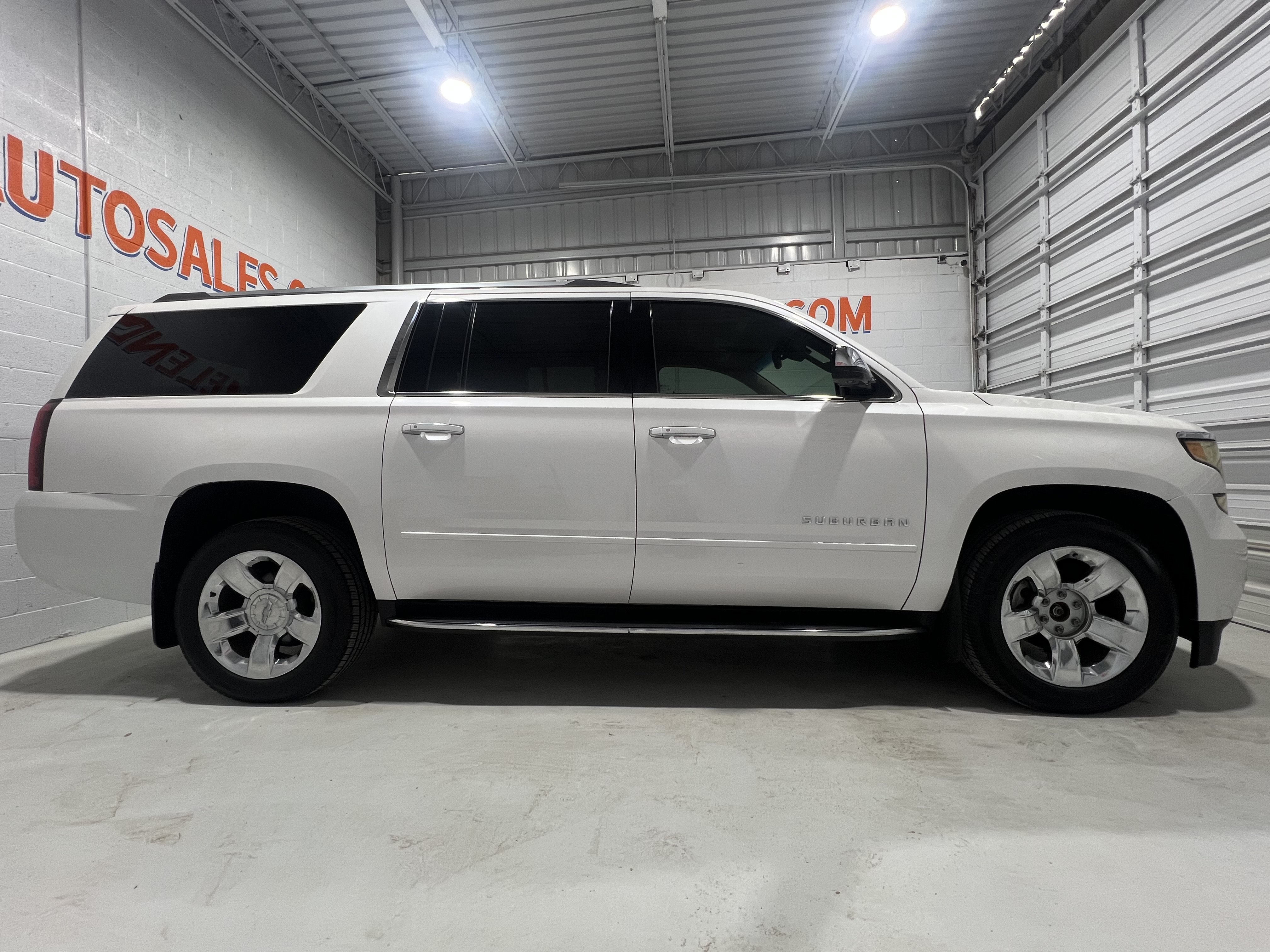 Used 2019 Chevrolet Suburban Premier AWD/4WD image 7