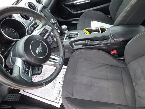 Used 2018 Ford Mustang Coupe w/ Equipment Group 101A RWD image 12
