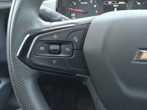 Used 2025 Chevrolet Trax LS w/ LS Convenience Package FWD image 18