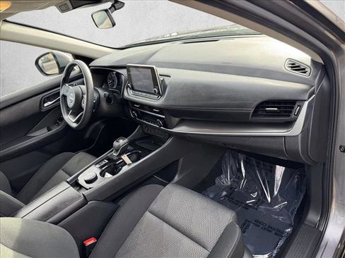 Used 2024 Nissan Rogue SV image 19