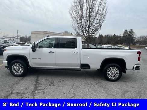 Used 2022 Chevrolet Silverado 2500 High Country w/ Technology Package image 3
