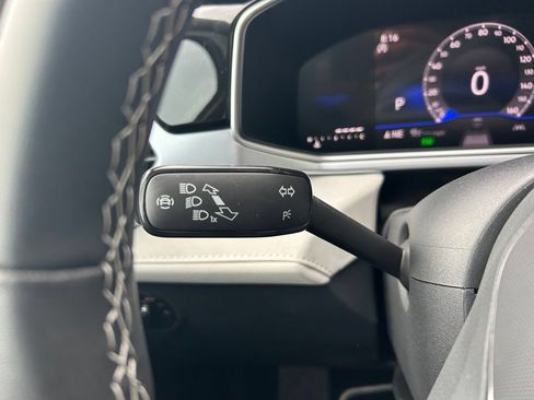 New 2026 Volkswagen Taos SE FWD image 23
