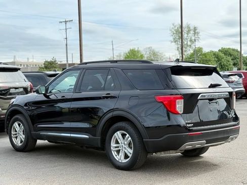 Used 2020 Ford Explorer XLT w/ Equipment Group 202A AWD/4WD image 42
