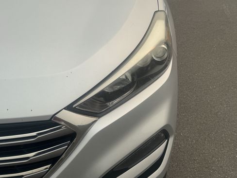 Used 2017 Hyundai Tucson Limited AWD/4WD image 12
