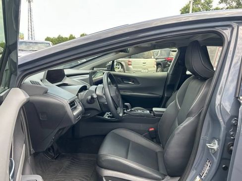 Used 2024 Toyota Prius XLE FWD image 15