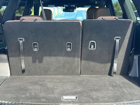 Used 2022 Kia Telluride SX w/ SX Prestige Package image 22