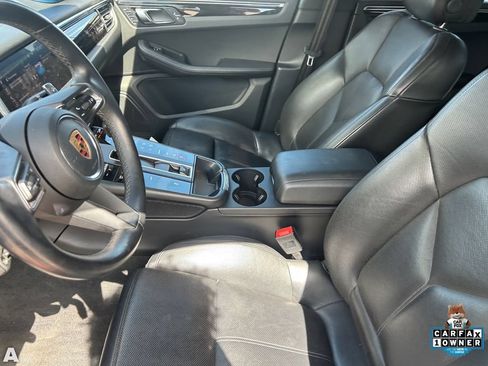 Used 2024 Porsche Macan AWD/4WD image 19