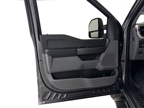 Used 2025 Ford F350 XLT w/ FX4 Off-Road Package image 19