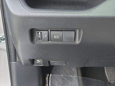 Used 2024 Toyota RAV4 XLE image 32