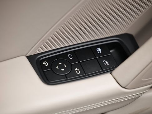 Certified 2025 Porsche 911 Carrera 4 GTS image 23