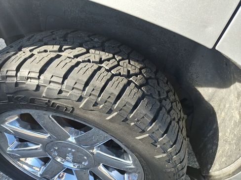 Used 2014 GMC Yukon Denali AWD/4WD image 6