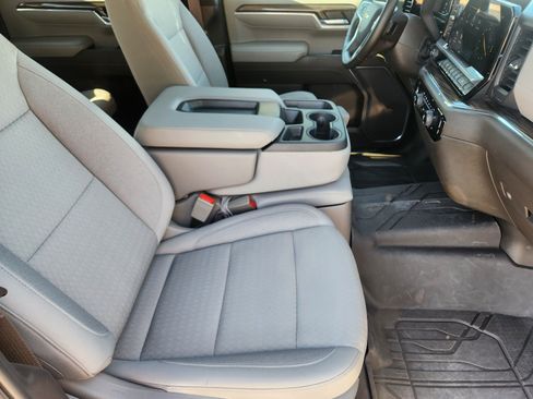 Used 2023 Chevrolet Silverado 1500 LT w/ Protection Package RWD image 11