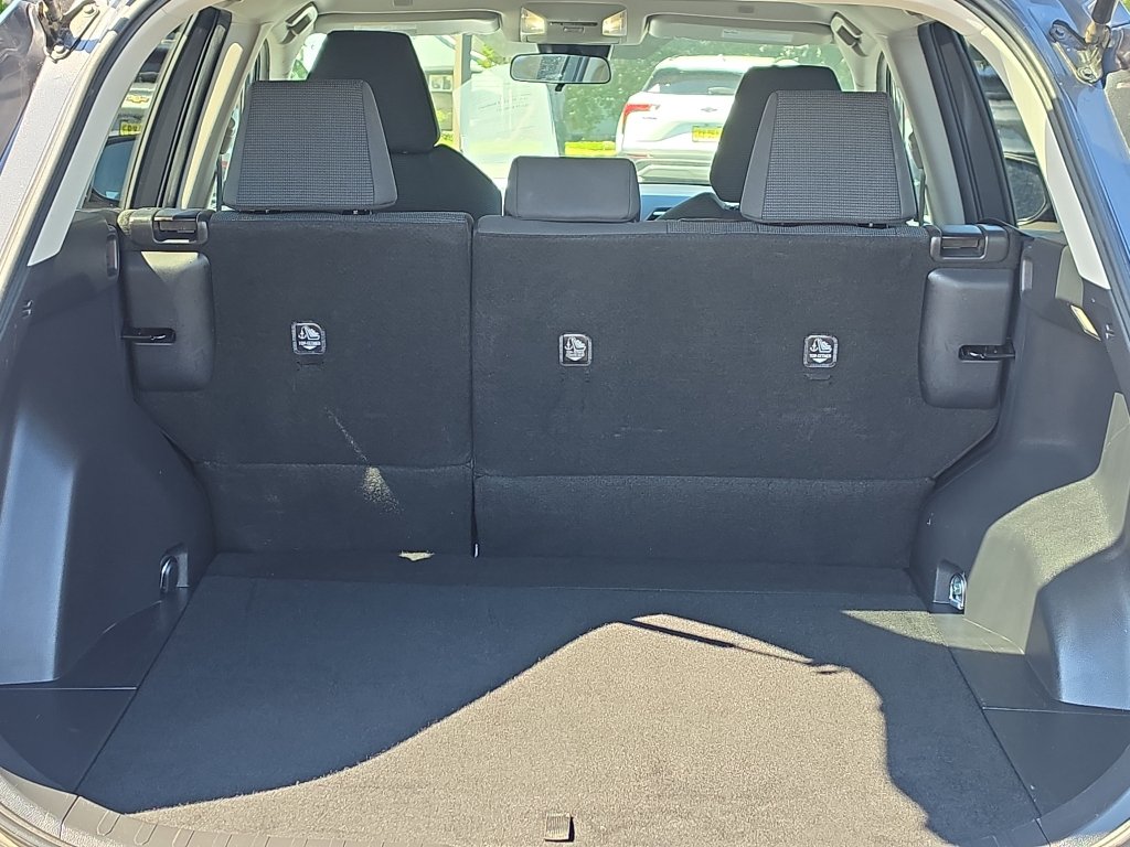 Certified 2025 Toyota RAV4 LE AWD/4WD image 9