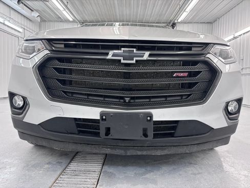 Used 2021 Chevrolet Traverse RS FWD image 11