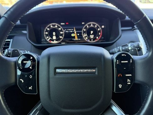 Used 2020 Land Rover Discovery HSE Luxury image 31