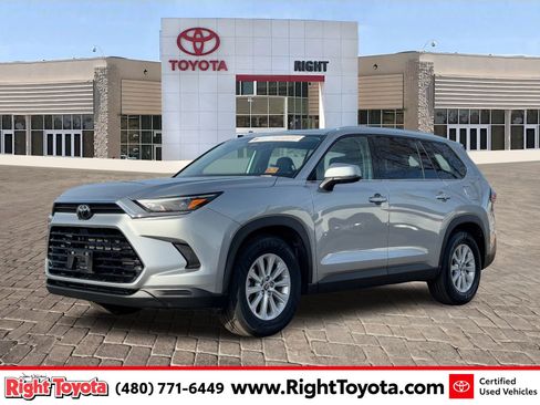 Certified 2025 Toyota Grand Highlander AWD image 1