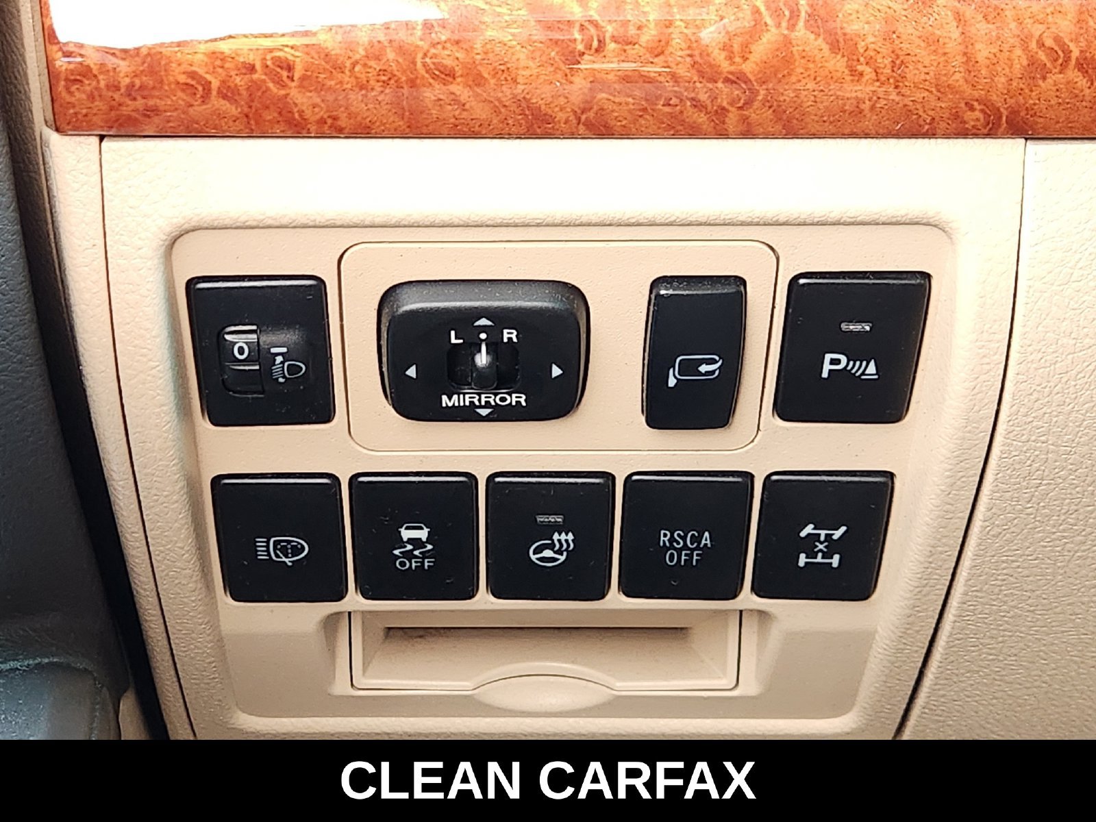 Used 2013 Toyota Land Cruiser AWD/4WD image 25