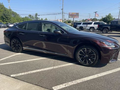 Used 2020 Lexus LS 500 AWD image 3
