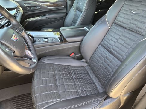 Used 2023 Cadillac Escalade Sport Platinum w/ LPO, Floor Liner Package AWD/4WD image 19